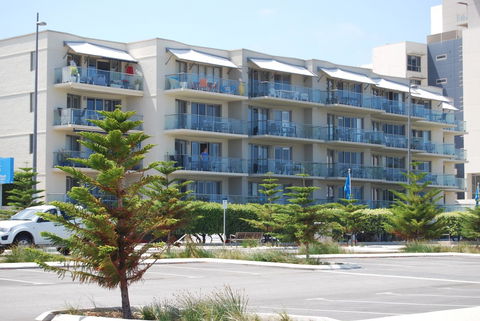 Absolute Beachfront Scarborough - Melbourne Tourism 9