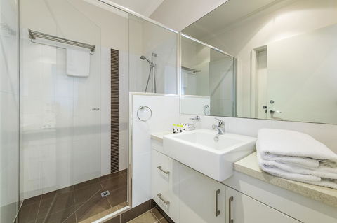 Dolphin Quay Apartments - Melbourne Tourism 42