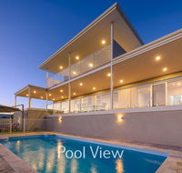 32 Corella Court - Private Jetty and Pool - Melbourne Tourism