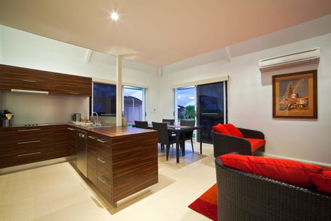 Osprey Holiday Village Unit 103 2 Bedroom - Melbourne Tourism 4