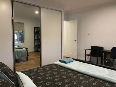 The Mains Guest House 2 Bedroom Farm Stay - Melbourne Tourism 7