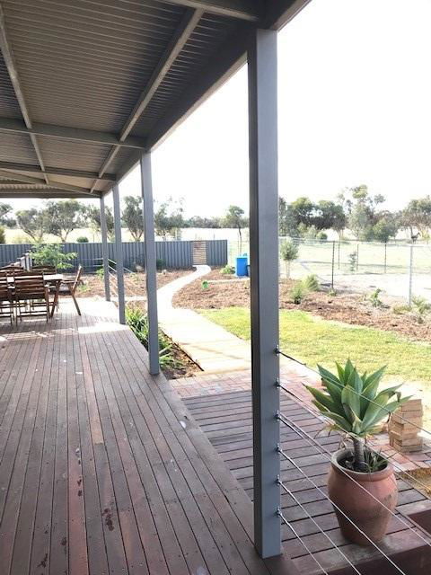 The Mains Guest House 2 Bedroom Farm Stay - Melbourne Tourism 13