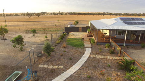 The Mains Guest House 2 Bedroom Farm Stay - Melbourne Tourism 14