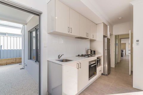 Karrinyup Waters Luxury House Rental - Melbourne Tourism 15