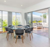Karrinyup Waters Luxury House Rental - Melbourne Tourism