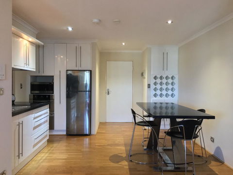 Colin St Apartment - Melbourne Tourism 4