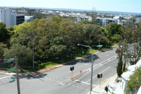 Colin St Apartment - Melbourne Tourism 12