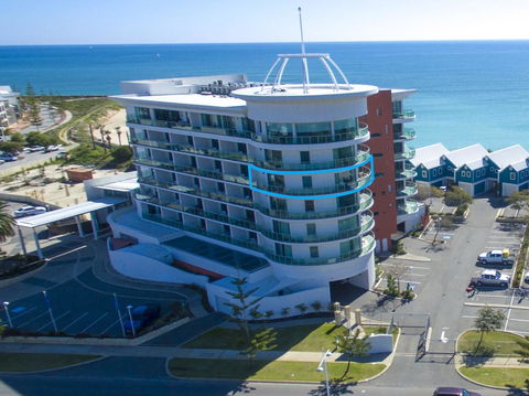 A 406 FANTASTIC OCEAN BEACH And MARINA VIEW APT - MANDURAH - Melbourne Tourism 24