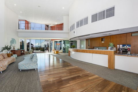 A 406 FANTASTIC OCEAN BEACH And MARINA VIEW APT - MANDURAH - Melbourne Tourism 6
