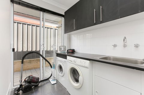 Perth Comfy Stays - Melbourne Tourism 24