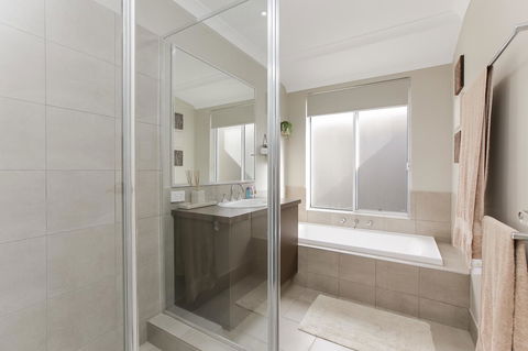 Perth Comfy Stays - Melbourne Tourism 39