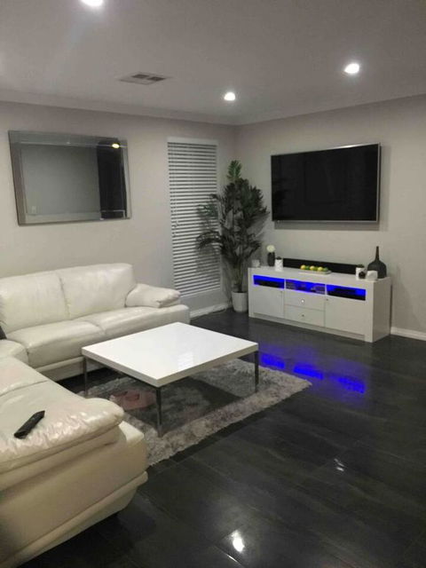 Perth Comfy Stays - Melbourne Tourism 6