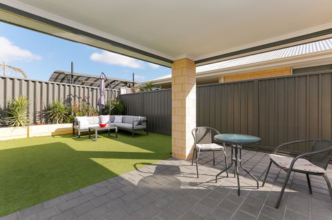 Perth Comfy Stays - Melbourne Tourism 12