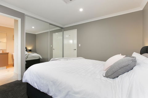 Perth Comfy Stays - Melbourne Tourism 25