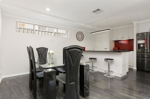 Perth Comfy Stays - Melbourne Tourism 22