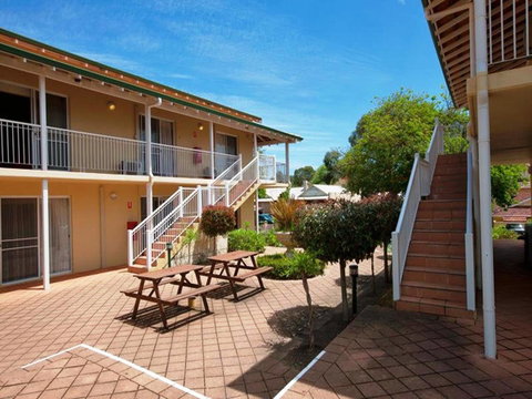 Higgins Lane Motel - Melbourne Tourism 38