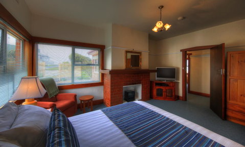 Stanley Village Waterfront Accommodation - Melbourne Tourism 17