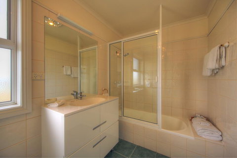 Stanley Village Waterfront Accommodation - Melbourne Tourism 11