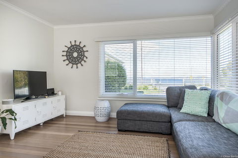 On The Beach Waterfront Apartment - Melbourne Tourism 3