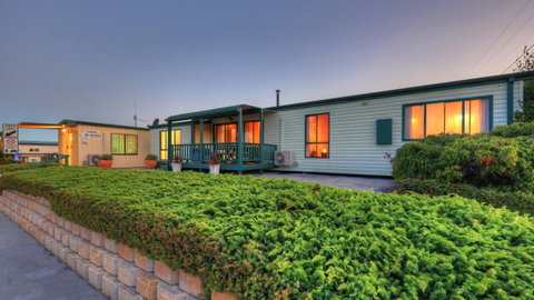 Bicheno Cabin Park - Melbourne Tourism 16