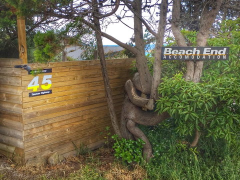 Beachend Bicheno - Melbourne Tourism 1