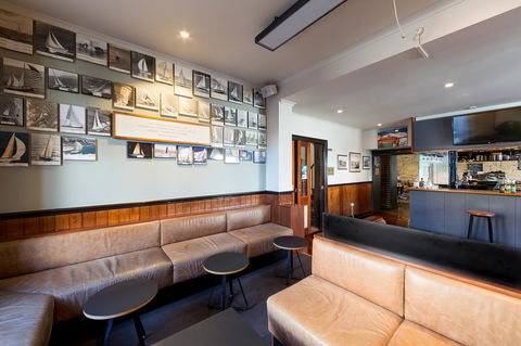 Customs House Hotel - Melbourne Tourism 1