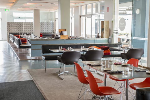 Peppers Seaport Hotel - Melbourne Tourism 35