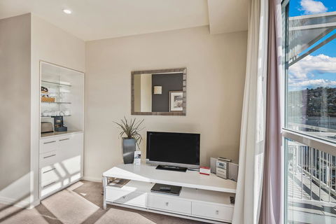 Peppers Seaport Hotel - Melbourne Tourism 1