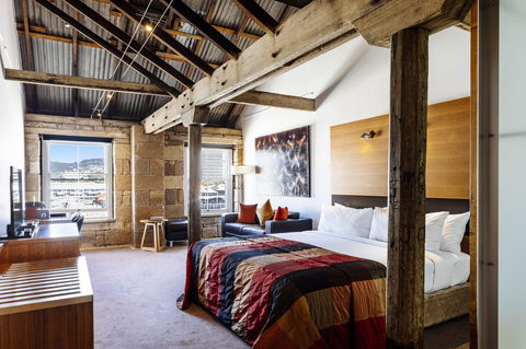The Henry Jones Art Hotel - Melbourne Tourism 3