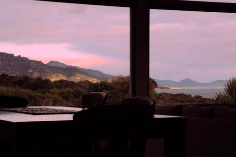Eagle Peaks At Freycinet - Melbourne Tourism 18
