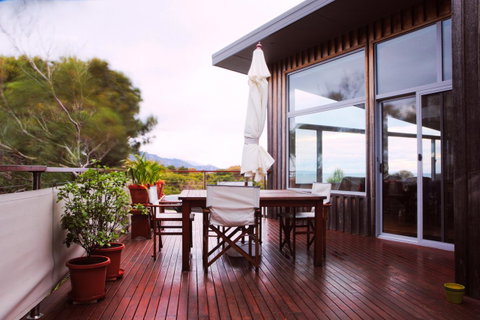 Eagle Peaks At Freycinet - Melbourne Tourism 22