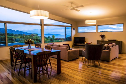 Eagle Peaks At Freycinet - Melbourne Tourism 27