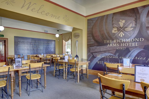 The Richmond Arms Hotel - Melbourne Tourism 10
