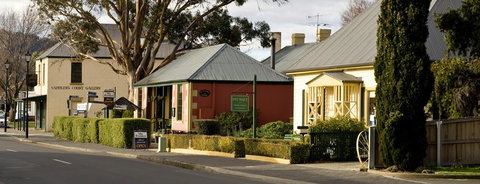 The Richmond Arms Hotel - Melbourne Tourism 21