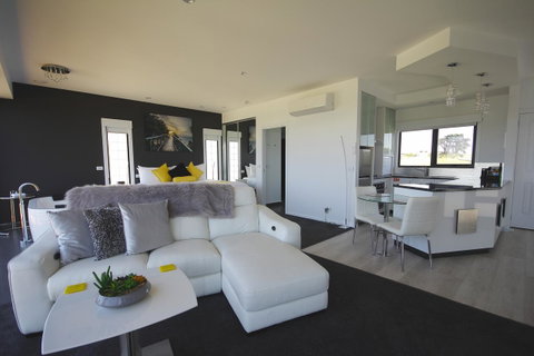 Horizon Deluxe Apartments - Melbourne Tourism 1