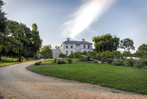 Prospect Country House & Restaurant - Melbourne Tourism 1