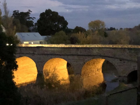 Richmond Bridge Accommodation â€œTwo The Bridgeâ€ - Melbourne Tourism 31