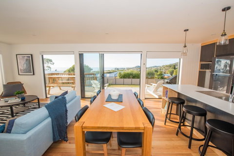 Beach House XIV - Melbourne Tourism 6