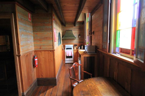 Kerrellie Cottages 2, 4 & 8 Reid Street - Melbourne Tourism 32