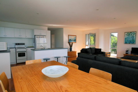 Suntrap Cove Bicheno - Melbourne Tourism 21