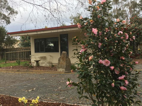 Karoola Cottage Self Contained - Melbourne Tourism 1