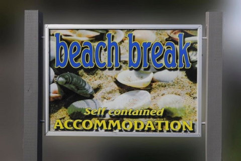 Beach Break Bicheno - Melbourne Tourism 3