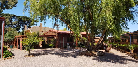 New Horizons Farm Stay - Melbourne Tourism 0