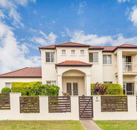 Nice home in the Regatta waters estate close to theme parks - Melbourne Tourism