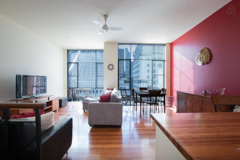 Noah - Central City Location With Views & Parking - Melbourne Tourism 0