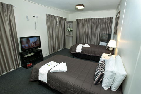 O'Sheas Windsor Hotel - Melbourne Tourism 0