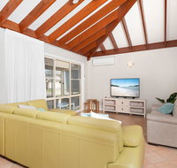 Occy's  Fingal Bay - Melbourne Tourism
