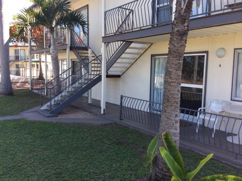 Ocean Breeze Units - Melbourne Tourism 2