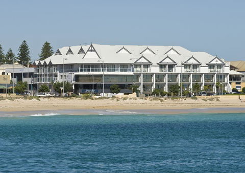 Ocean Centre Hotel - Melbourne Tourism 0