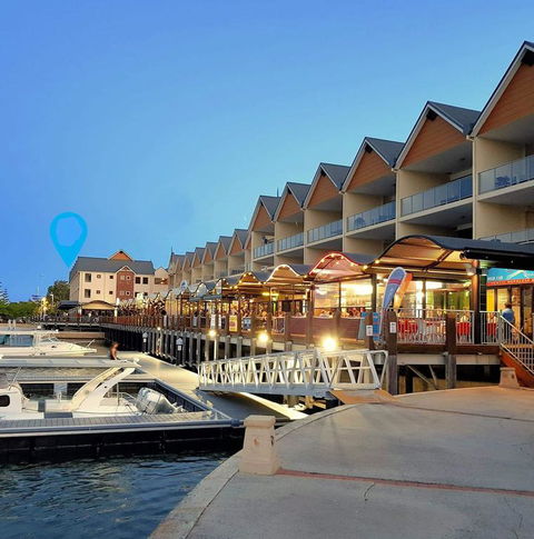 Oceanic Apartment - Melbourne Tourism 3